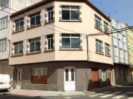 SE VENDE EDIFICIO EN EL CENTRO DE CEDEIRA - A CORUÑA